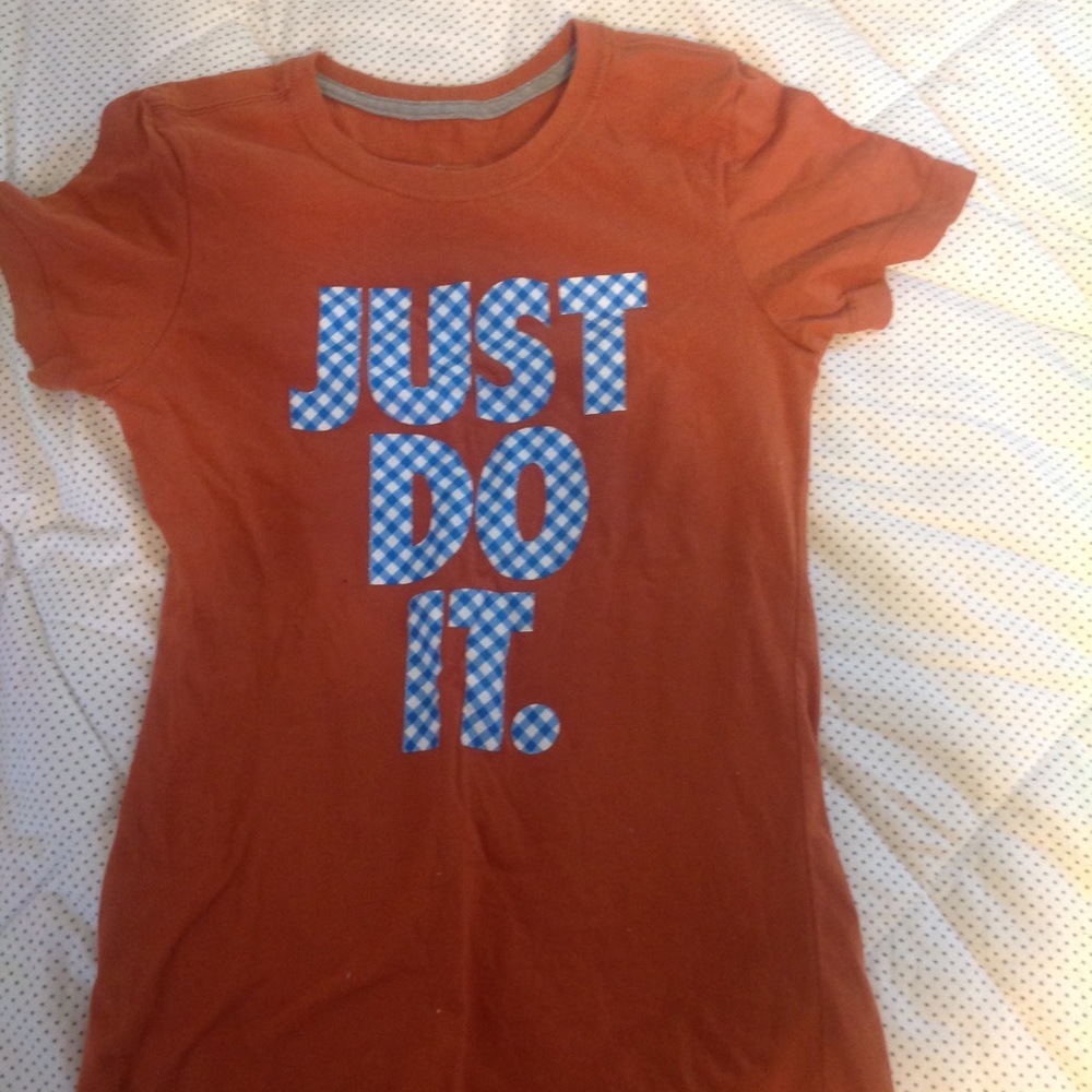 Nike just do it orange shirt size small
